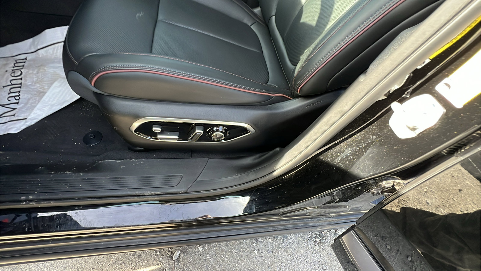 Used 2024 Jeep Wagoneer Launch Edition image 17