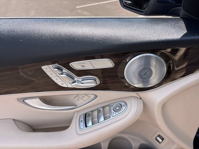 Used 2019 Mercedes-Benz GLC 300 4MATIC image 15