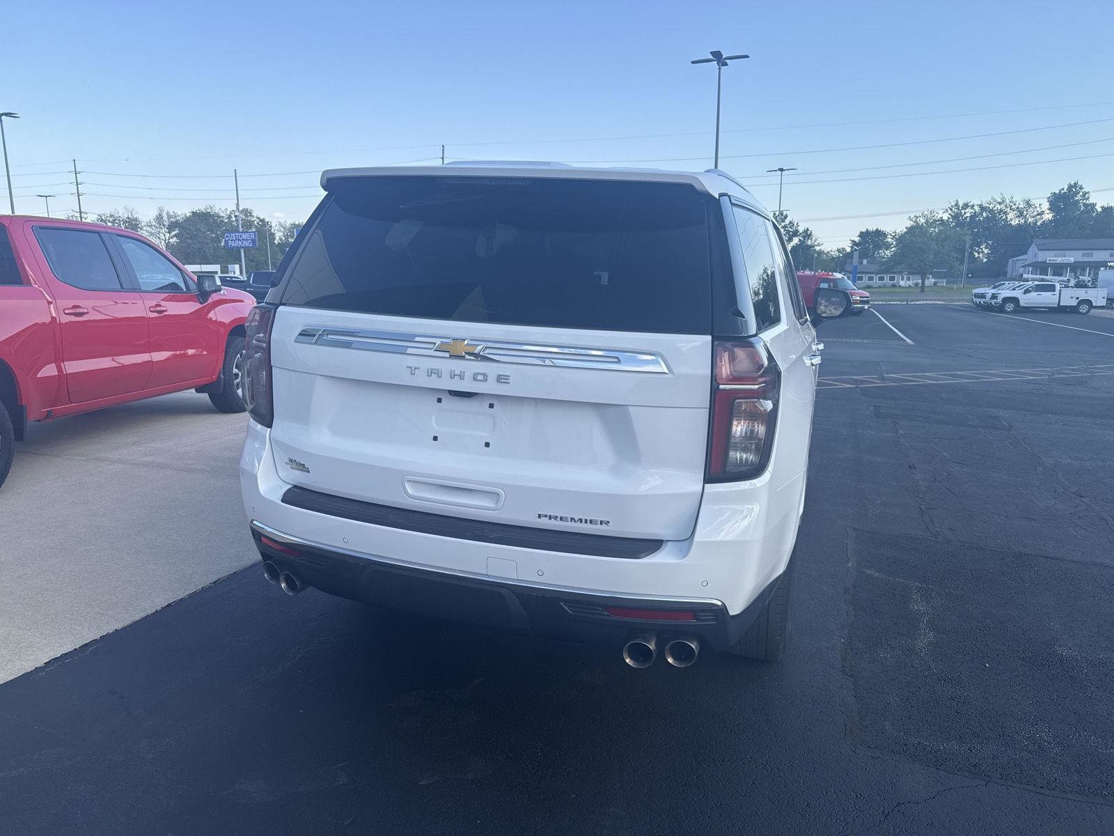 Used 2024 Chevrolet Tahoe Premier AWD/4WD image 3