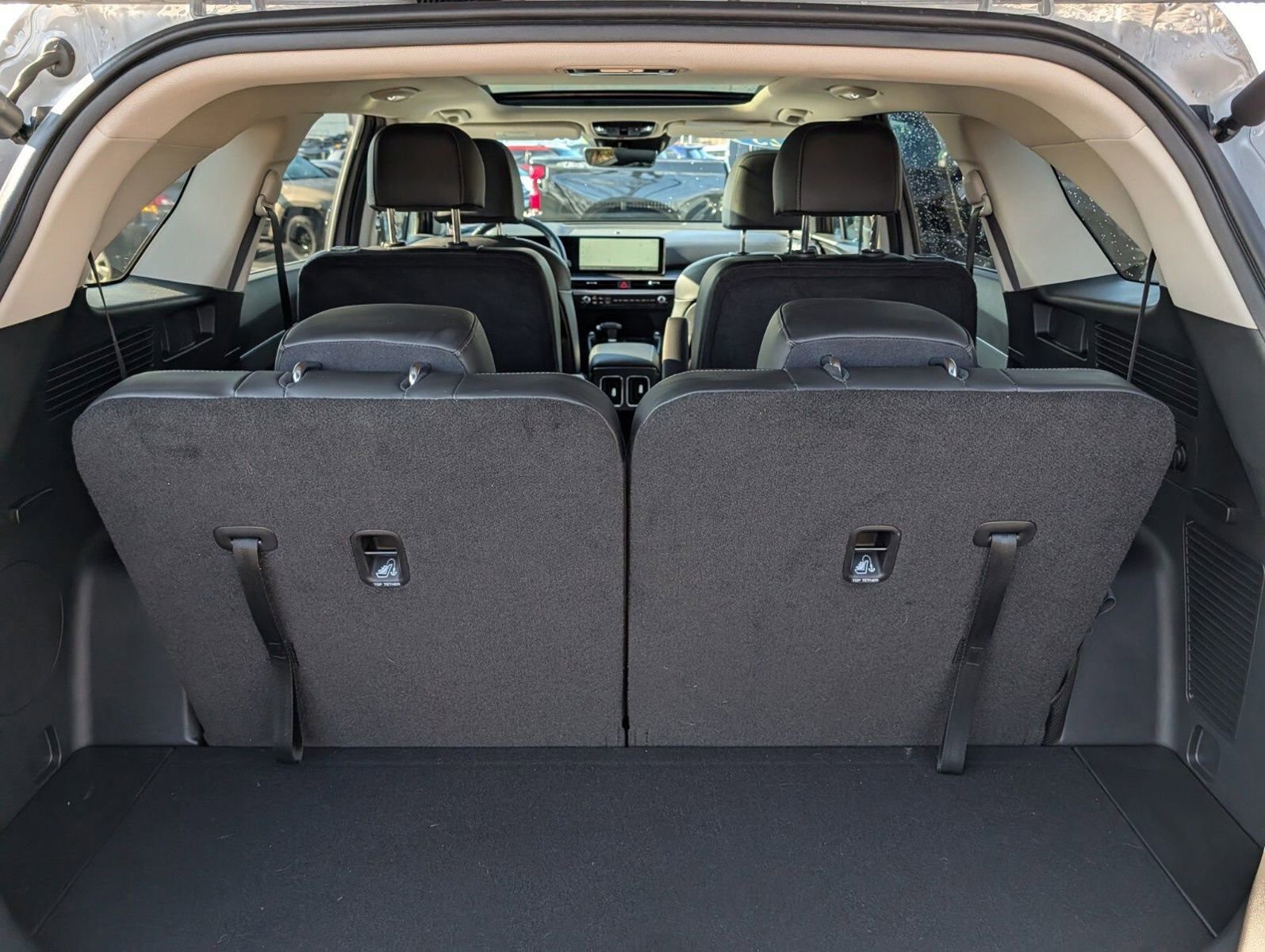 Used 2025 Kia Sorento EX w/ Panoramic Sunroof Package image 24