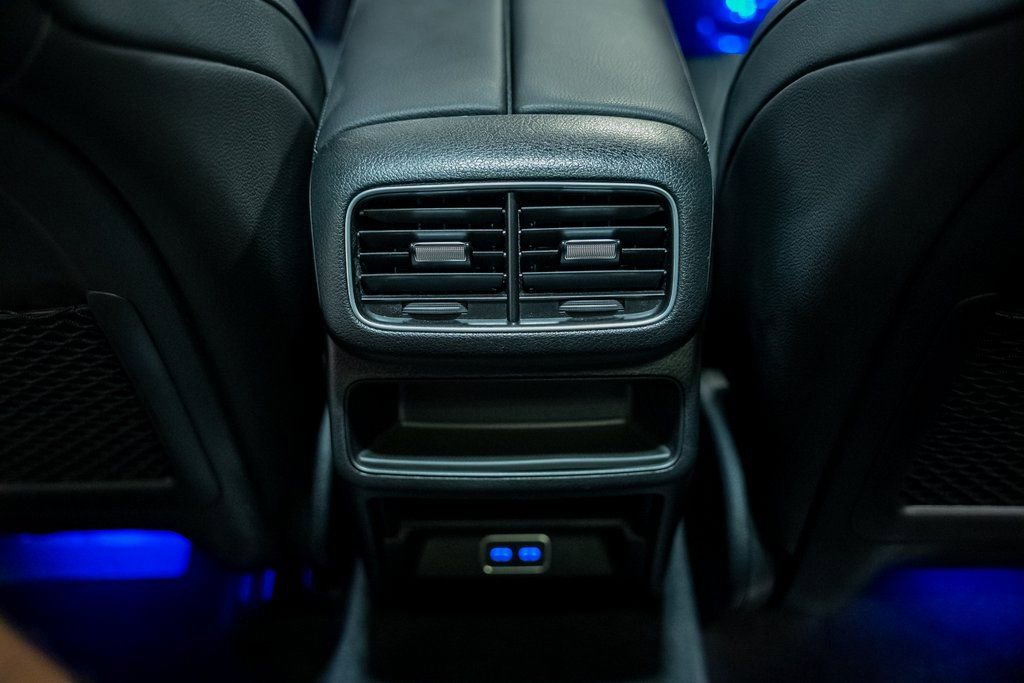 Used 2024 Mercedes-Benz GLE 350 4MATIC w/ AMG Line Exterior image 46