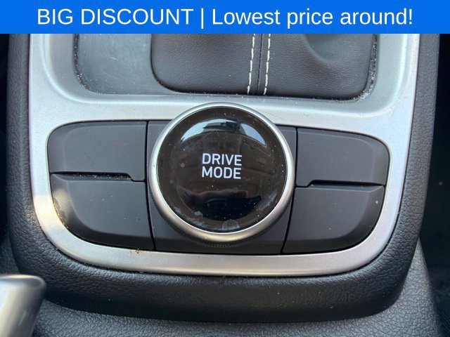 Used 2025 Hyundai Venue SEL FWD image 36