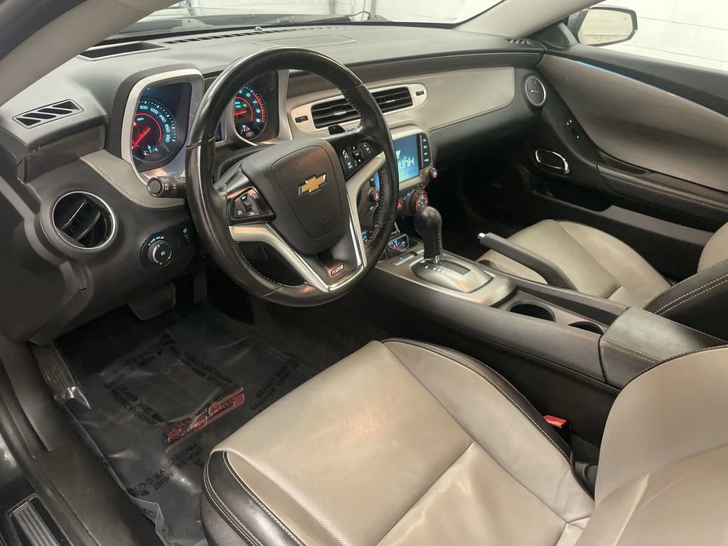 Used 2014 Chevrolet Camaro SS w/ RS Package RWD image 4