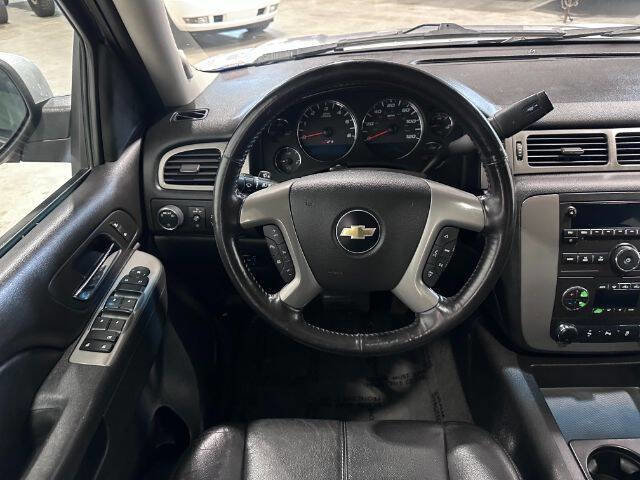 Used 2012 Chevrolet Avalanche LT image 20