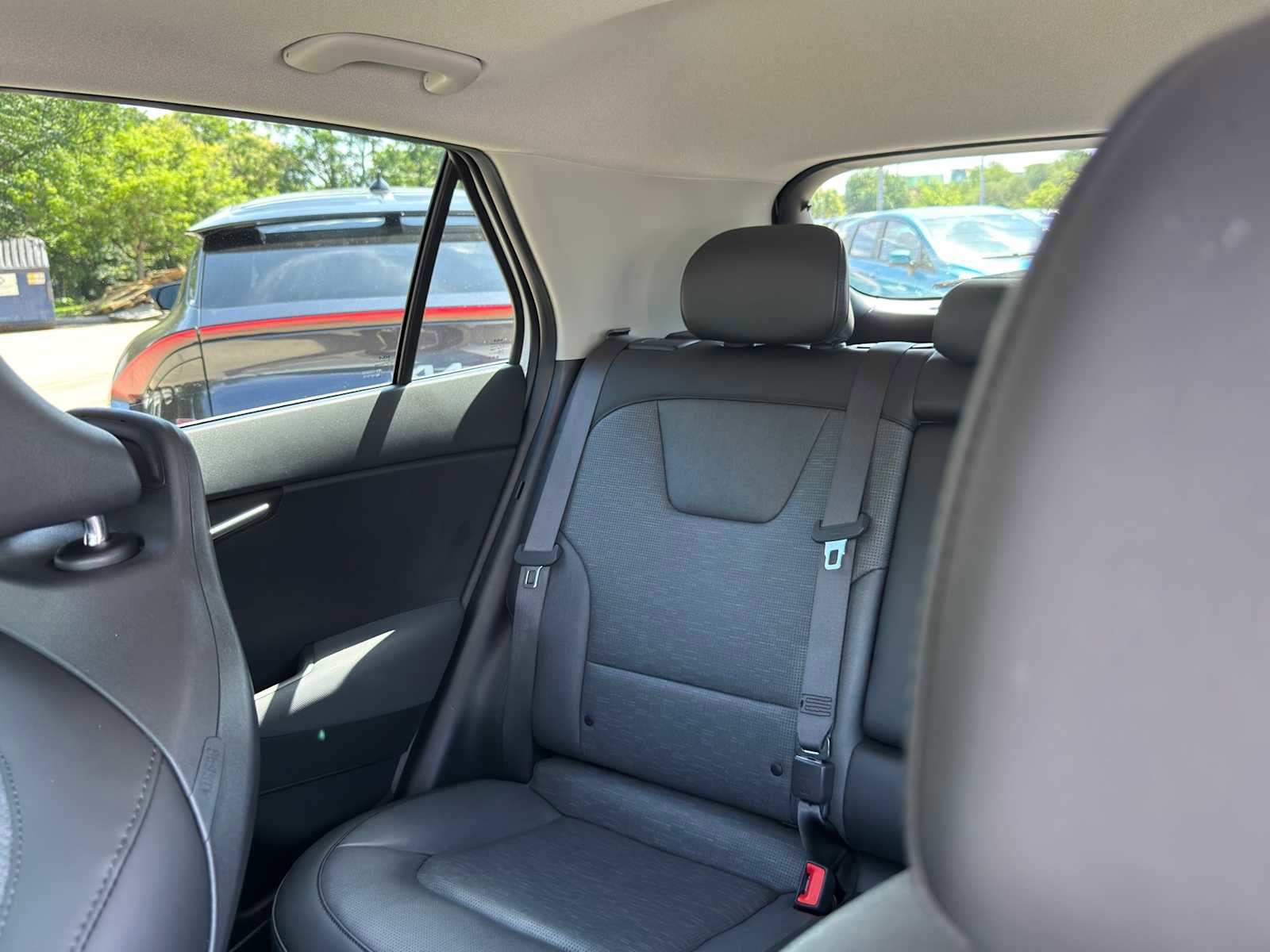 Used 2023 Kia Niro Wave w/ Wave Preserve Package FWD image 11