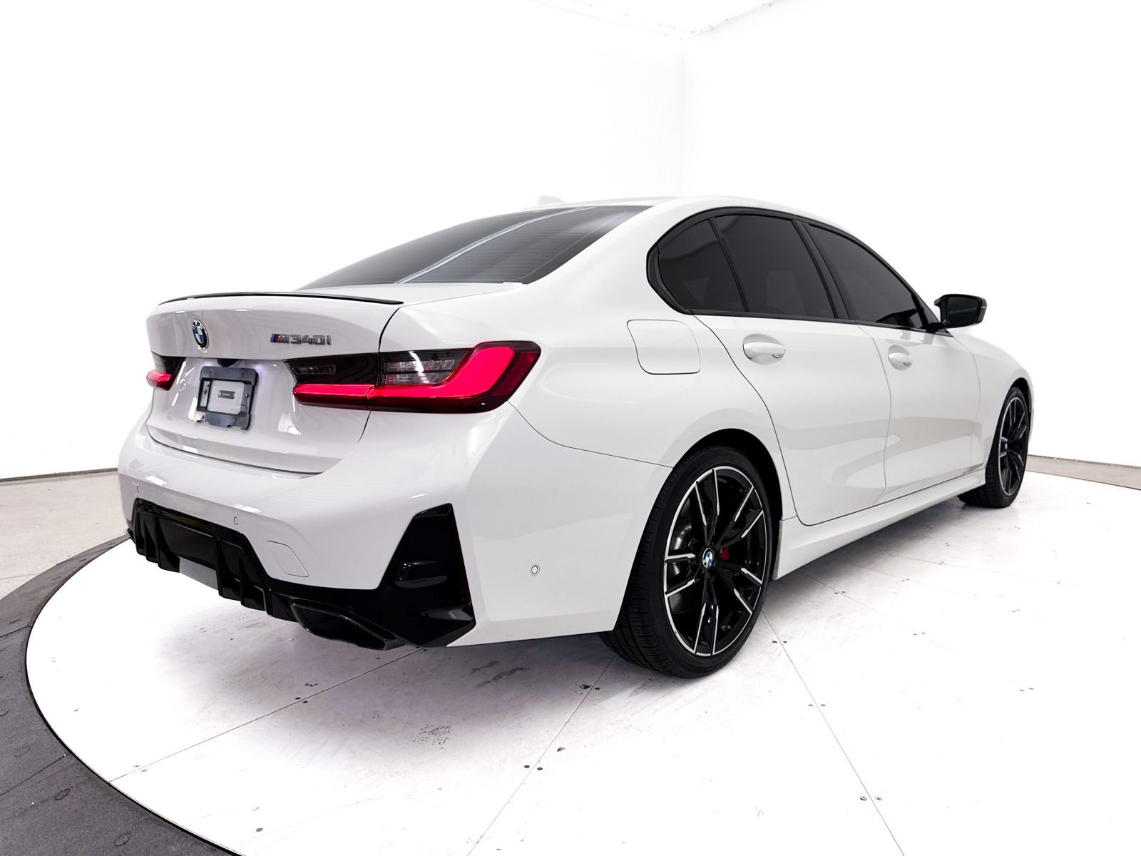Used 2024 BMW M340i w/ Premium Package RWD image 19