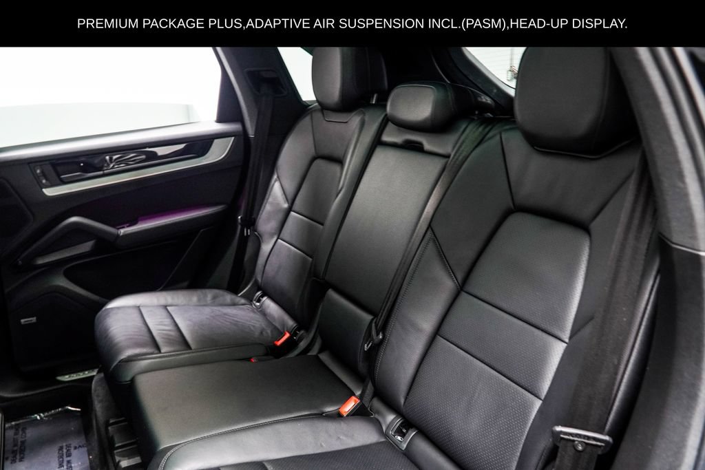 Used 2024 Porsche Cayenne AWD/4WD image 44