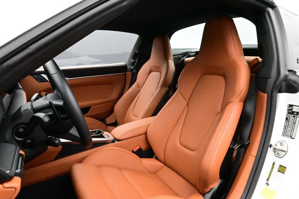 Certified 2026 Porsche 911 Targa 4 GTS AWD/4WD image 5