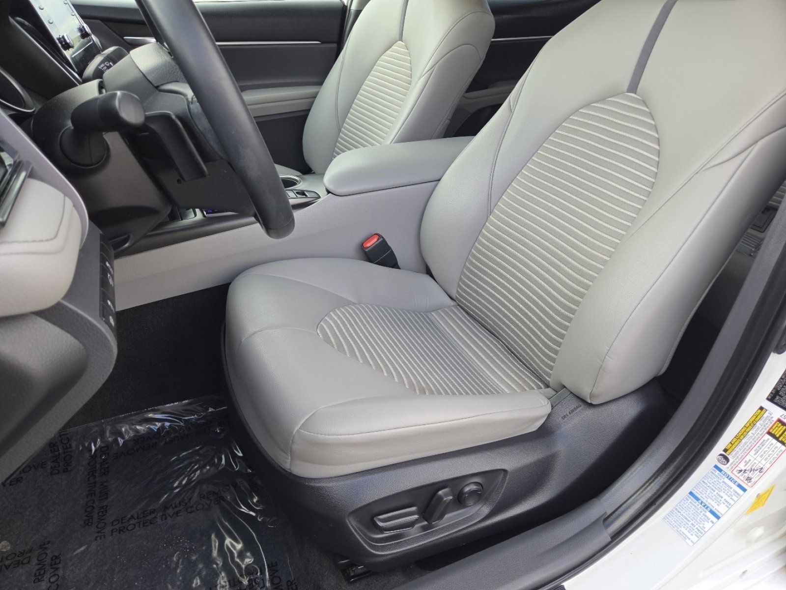 Used 2022 Toyota Camry SE image 26