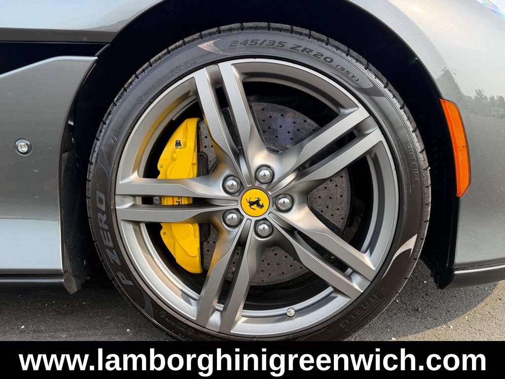 Used 2019 Ferrari Portofino RWD image 23