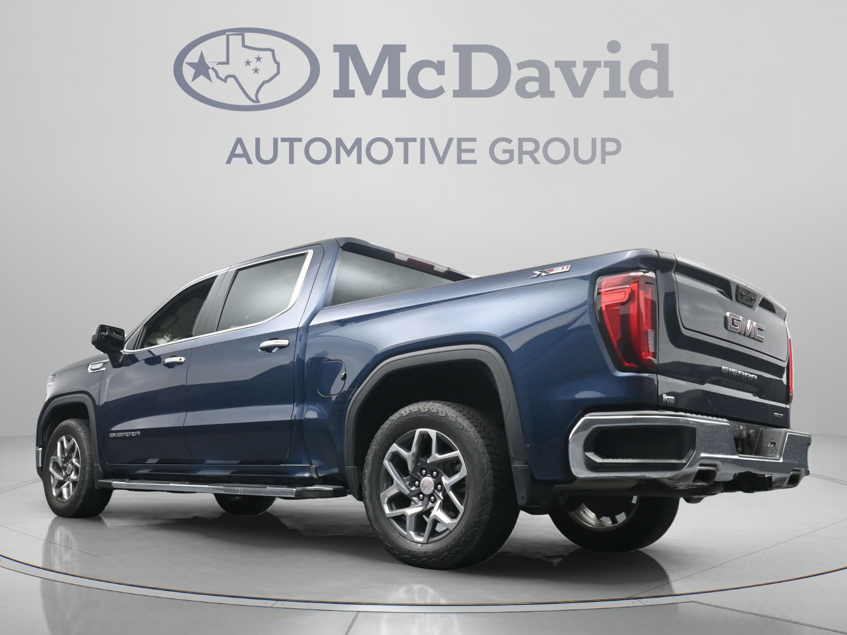 Used 2023 GMC Sierra 1500 SLT AWD/4WD image 28