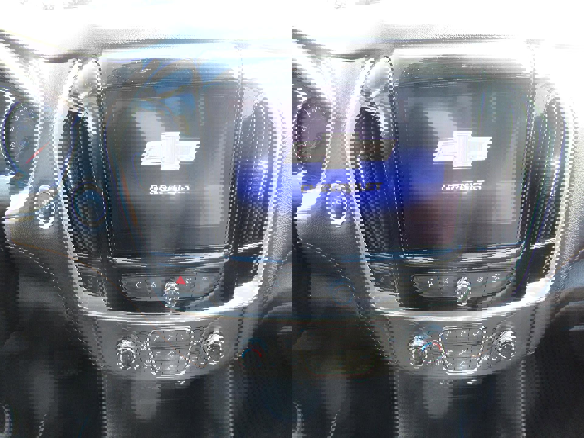 Used 2020 Chevrolet Traverse RS image 11