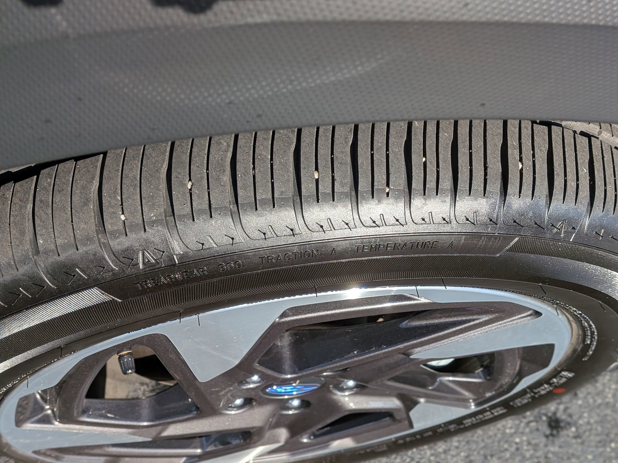 Used 2025 Subaru Crosstrek 2.5i Limited w/ Crosstrek Mirror Package image 13