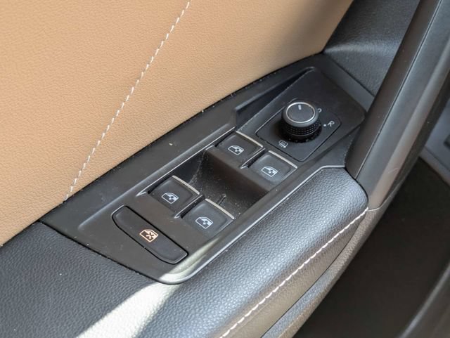 Used 2023 Volkswagen Tiguan SE FWD image 26