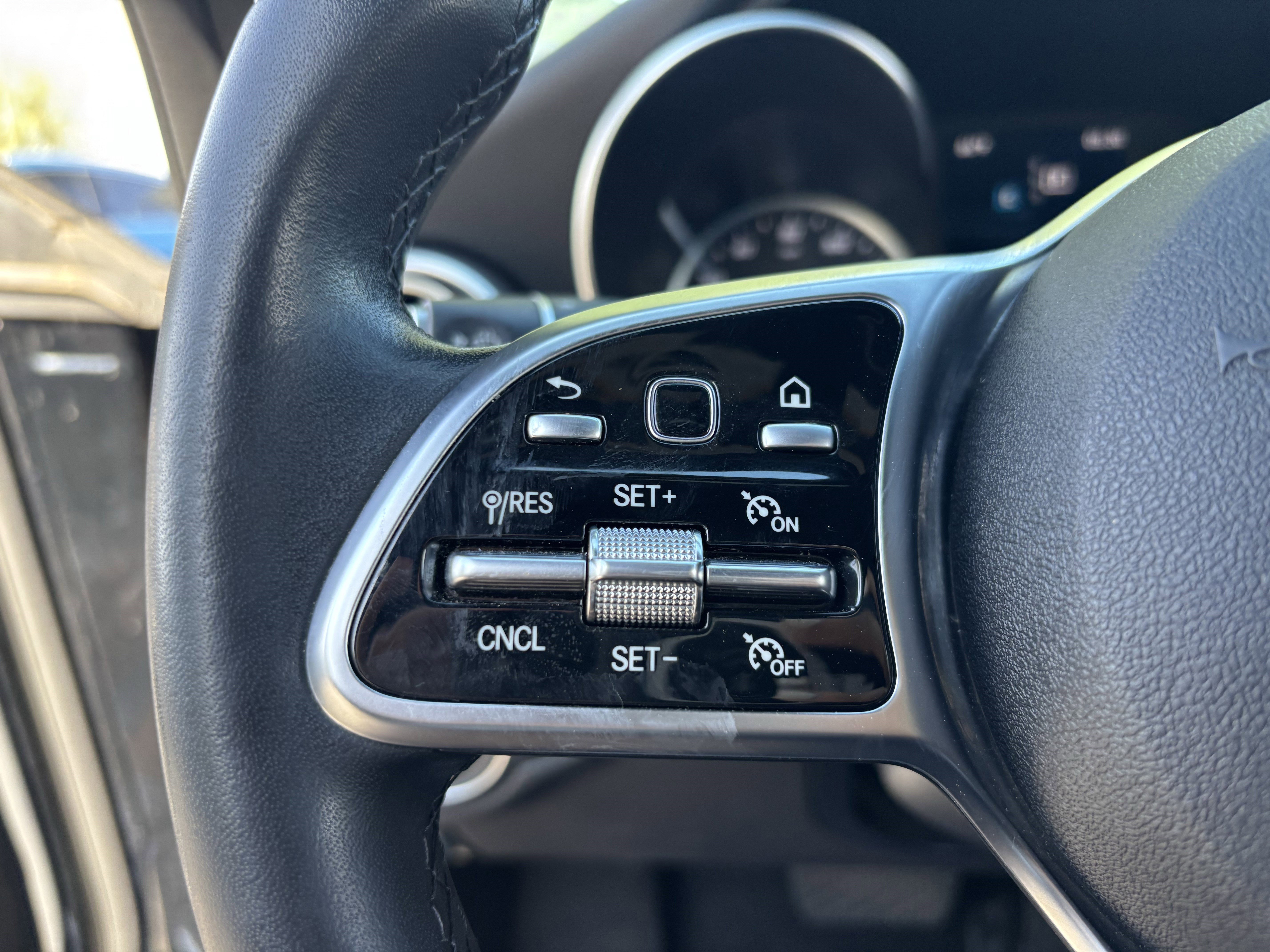 Used 2019 Mercedes-Benz C 300 Sedan image 28