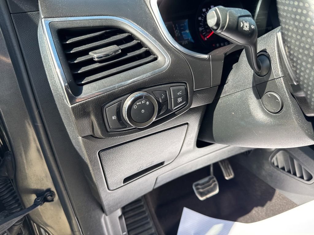 Used 2020 Ford Edge ST w/ Cold Weather Package AWD/4WD image 29