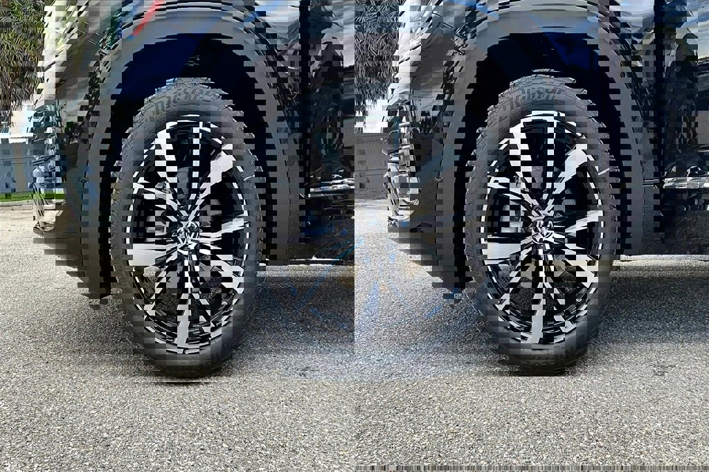 New 2026 Volkswagen Atlas Cross Sport SEL Premium R-Line image 13