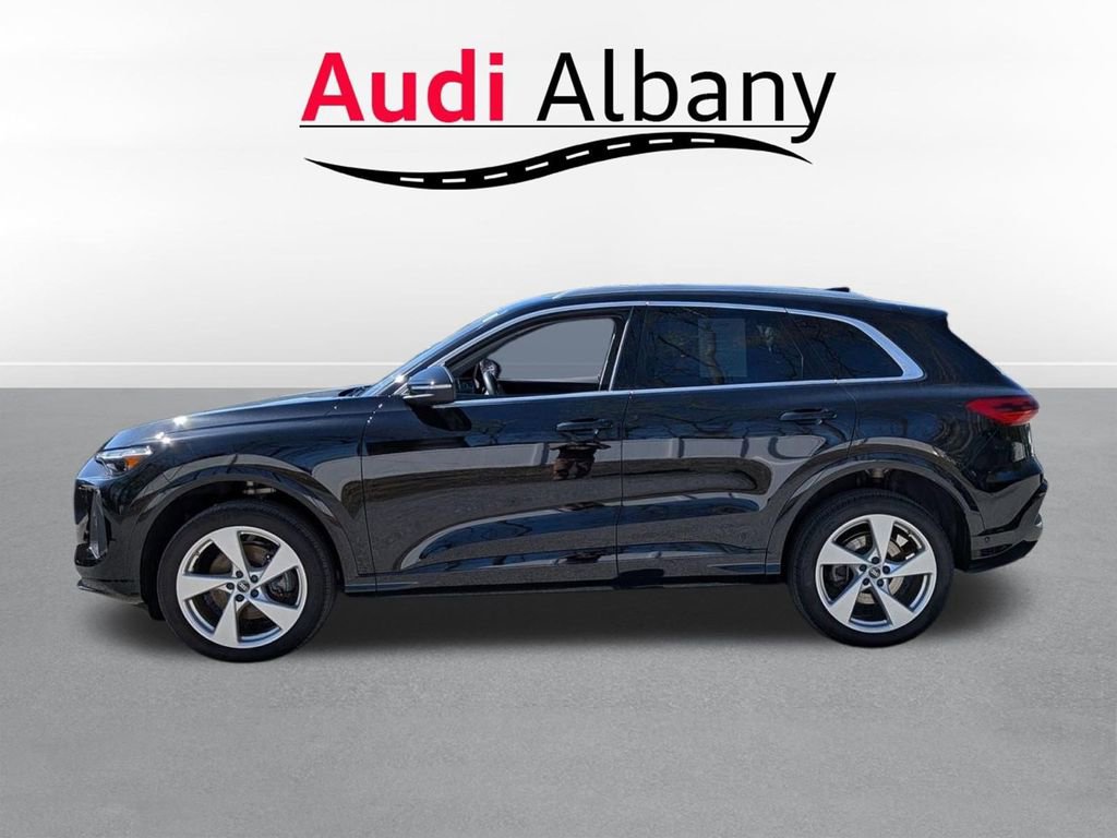 Used 2025 Audi Q5 Premium w/ Premium Plus AWD/4WD image 7