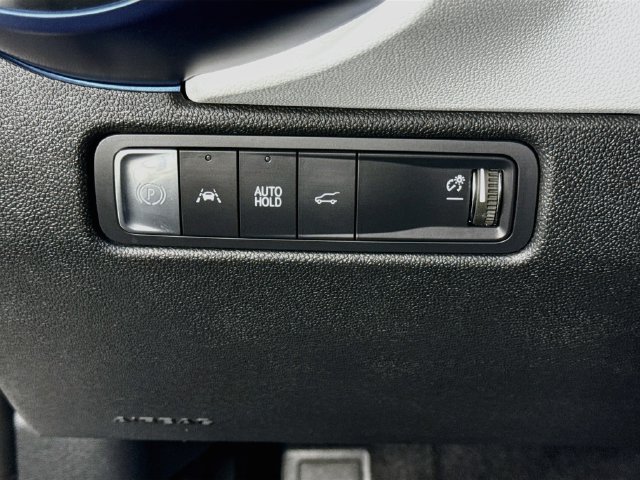 Used 2024 Chevrolet Equinox EV LT FWD image 11