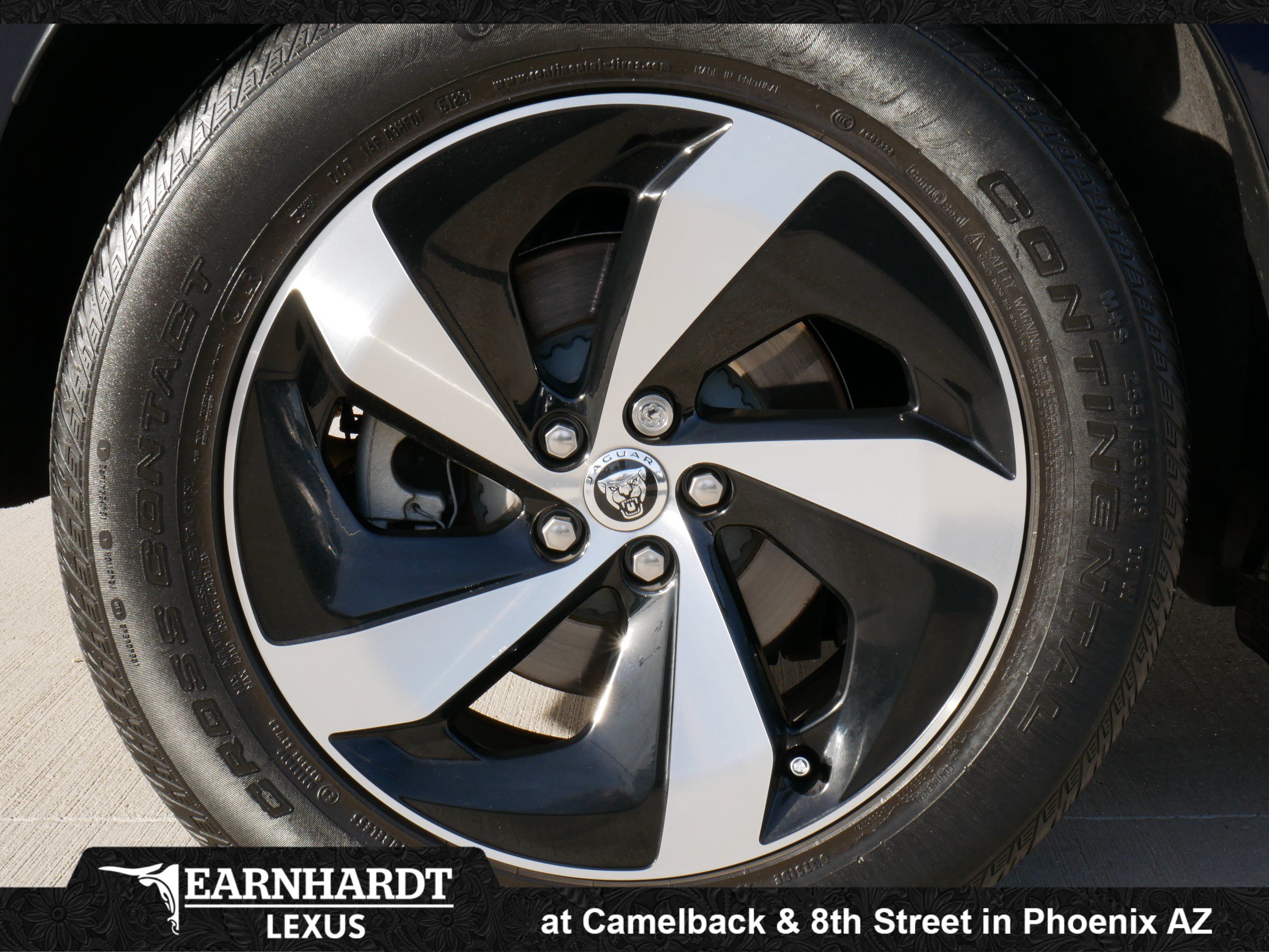 Used 2025 Jaguar F-PACE R-Dynamic S AWD/4WD image 23