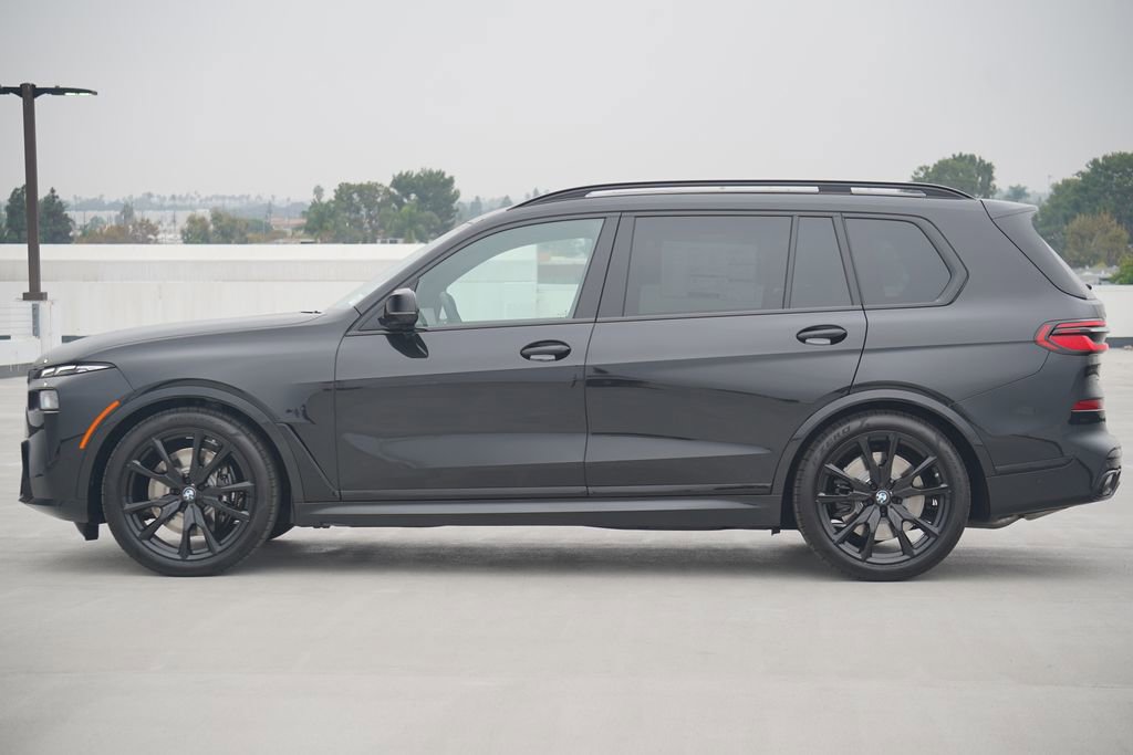 New 2026 BMW X7 M60i image 4