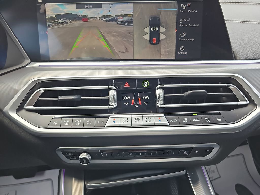 Used 2022 BMW X5 xDrive40i w/ Premium Package image 29