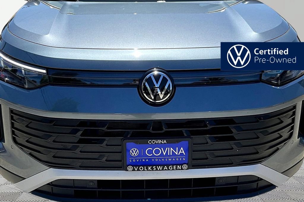 Used 2025 Volkswagen Tiguan SE FWD image 32