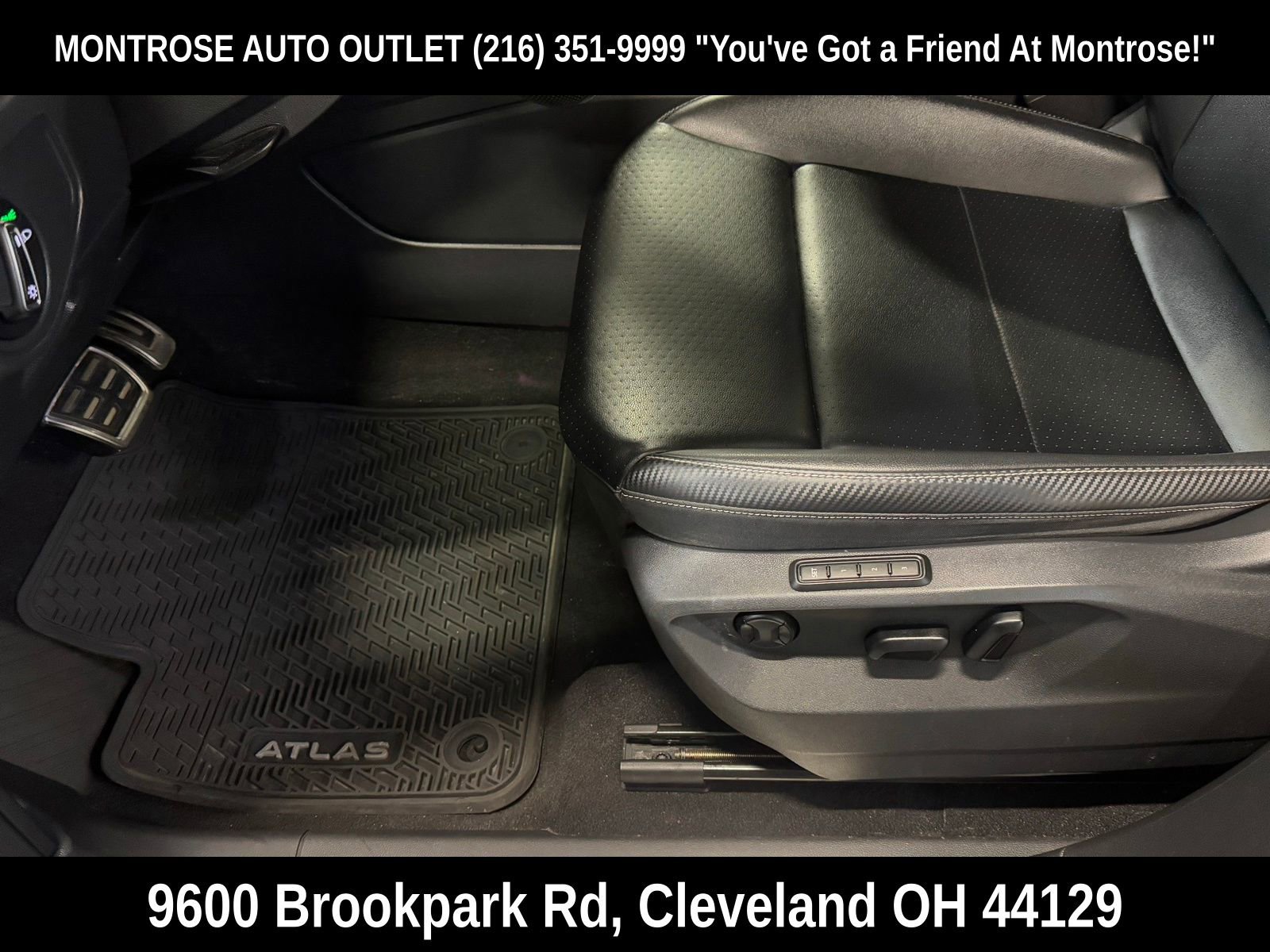 Used 2022 Volkswagen Atlas Cross Sport SEL R-Line image 15