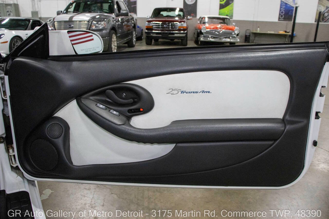 Used 1994 Pontiac Firebird Trans Am GT image 34