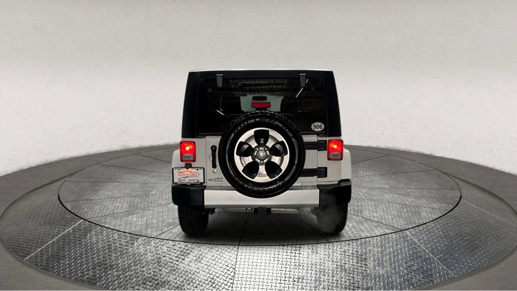 Used 2018 Jeep Wrangler Unlimited Sahara w/ Connectivity Group image 6