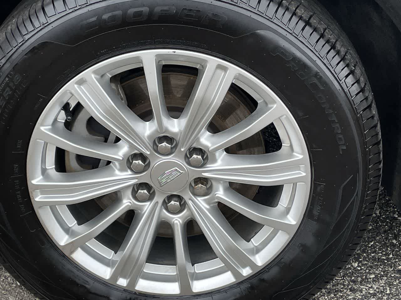 Used 2018 Cadillac XT5 FWD w/ LPO, Wheel Lock Package image 34