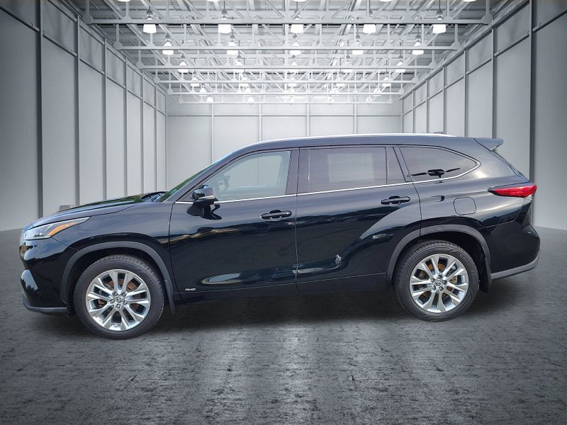Used 2023 Toyota Highlander Limited AWD/4WD image 11