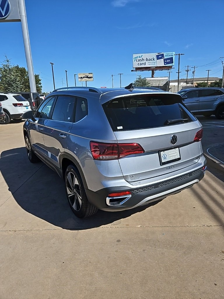 Used 2024 Volkswagen Taos SE image 7