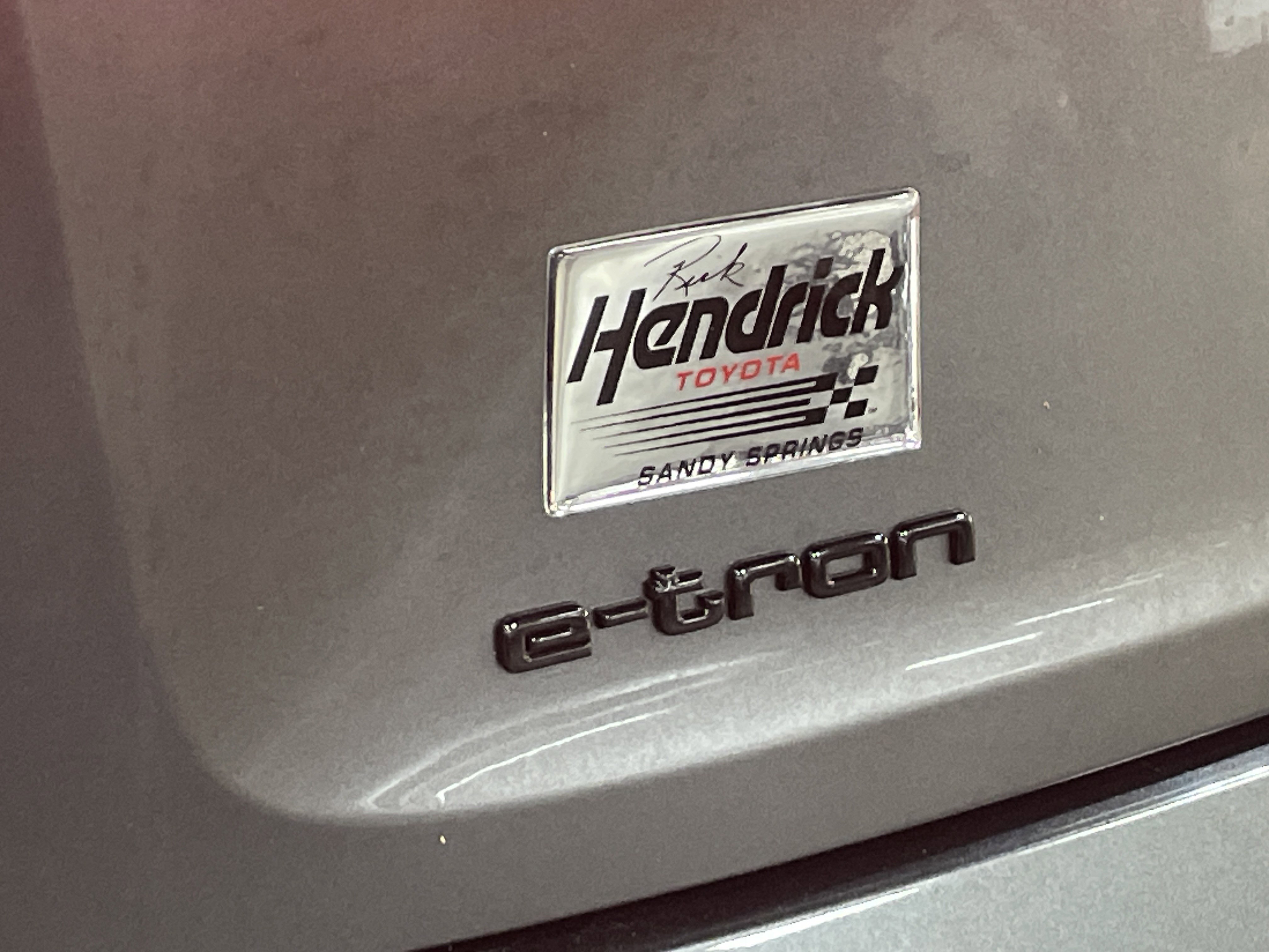 Used 2022 Audi e-tron Premium Plus w/ Premium Plus Package image 33