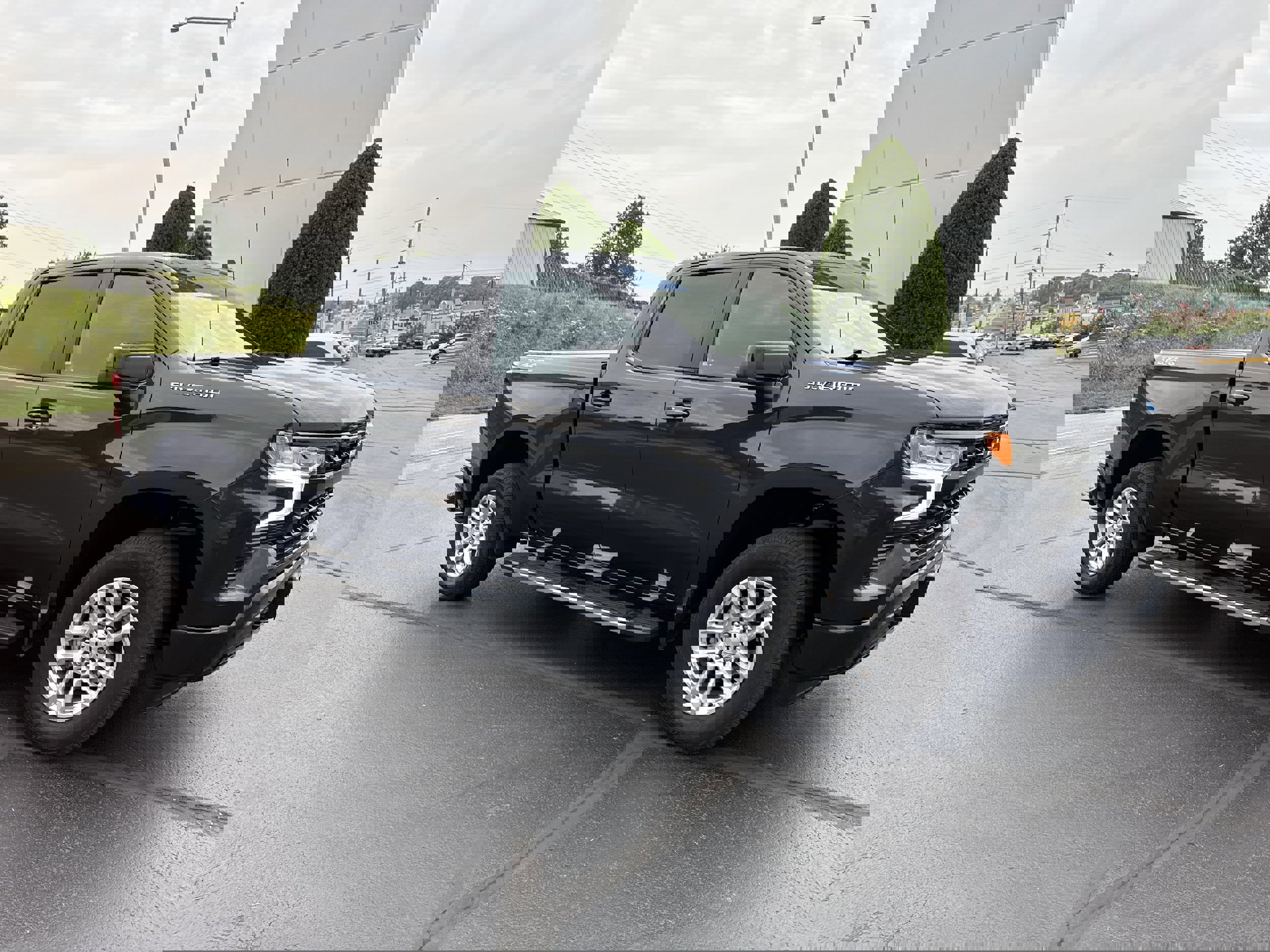 Used 2024 Chevrolet Silverado 1500 RST image 1