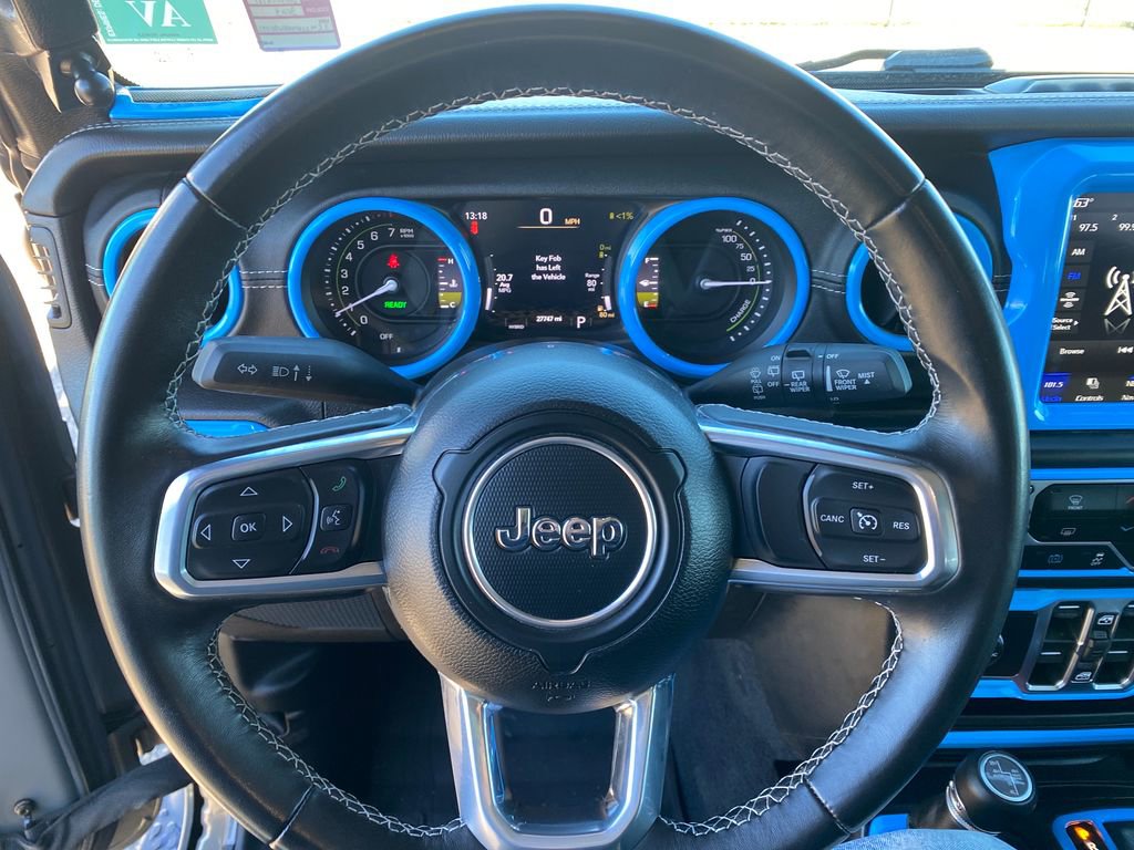Used 2022 Jeep Wrangler Unlimited Sahara AWD/4WD image 15