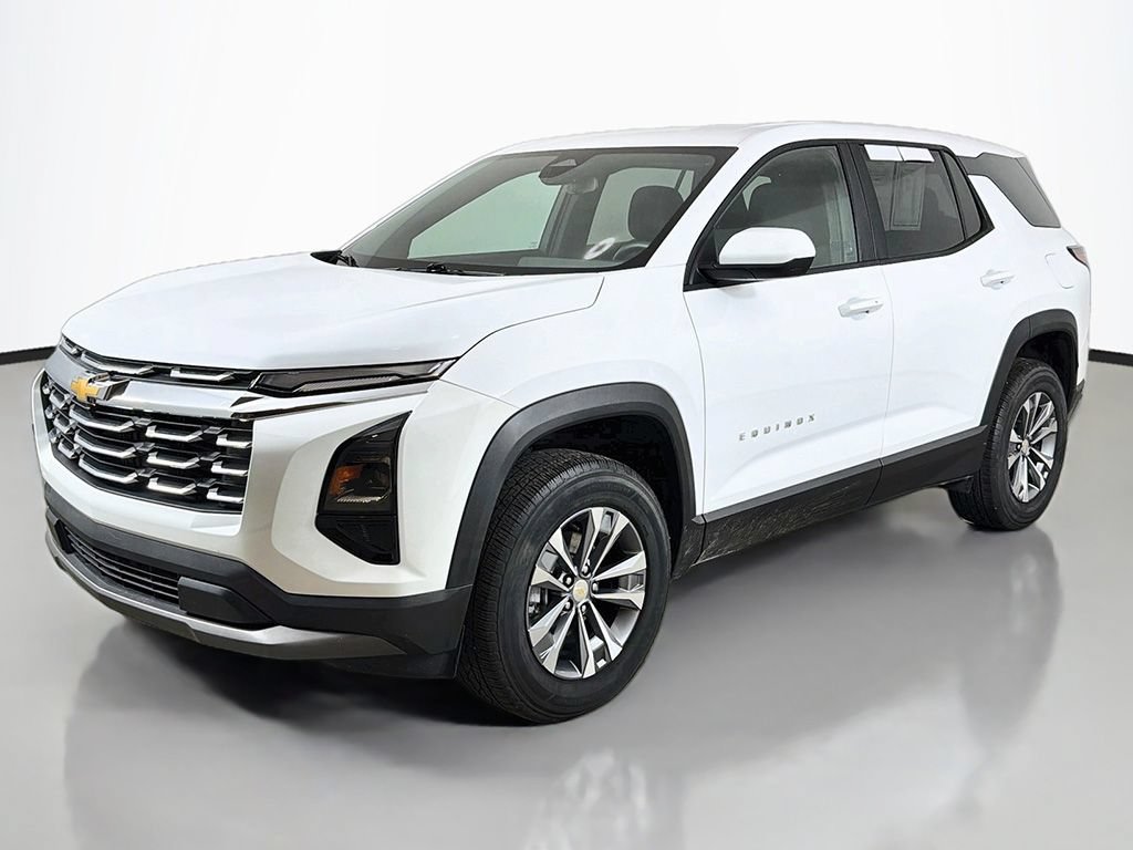 Used 2026 Chevrolet Equinox LT FWD image 9