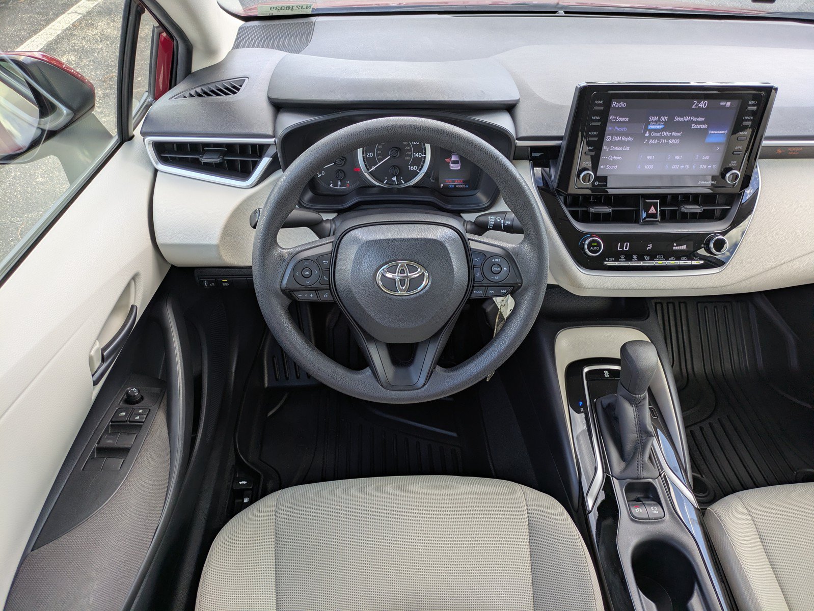 Used 2022 Toyota Corolla LE FWD image 12
