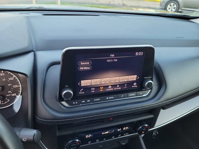 Used 2025 Nissan Rogue SV AWD/4WD image 29