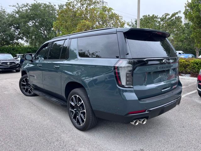 Used 2025 Chevrolet Suburban RST w/ Comfort Package image 4