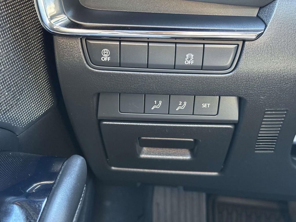 Used 2023 MAZDA MAZDA3 s image 23