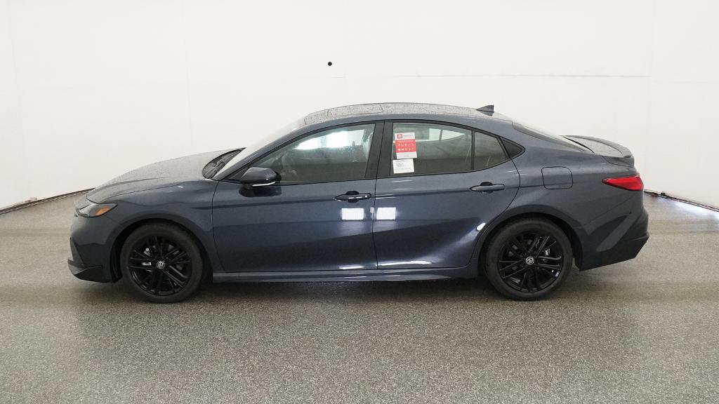 New 2026 Toyota Camry SE image 3