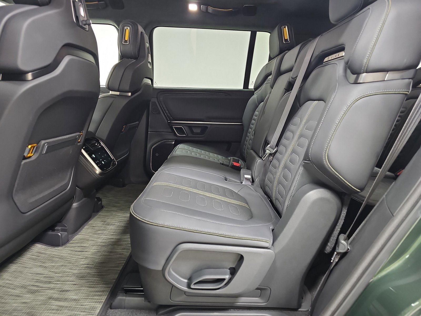 Used 2023 Rivian R1S Adventure AWD/4WD image 21