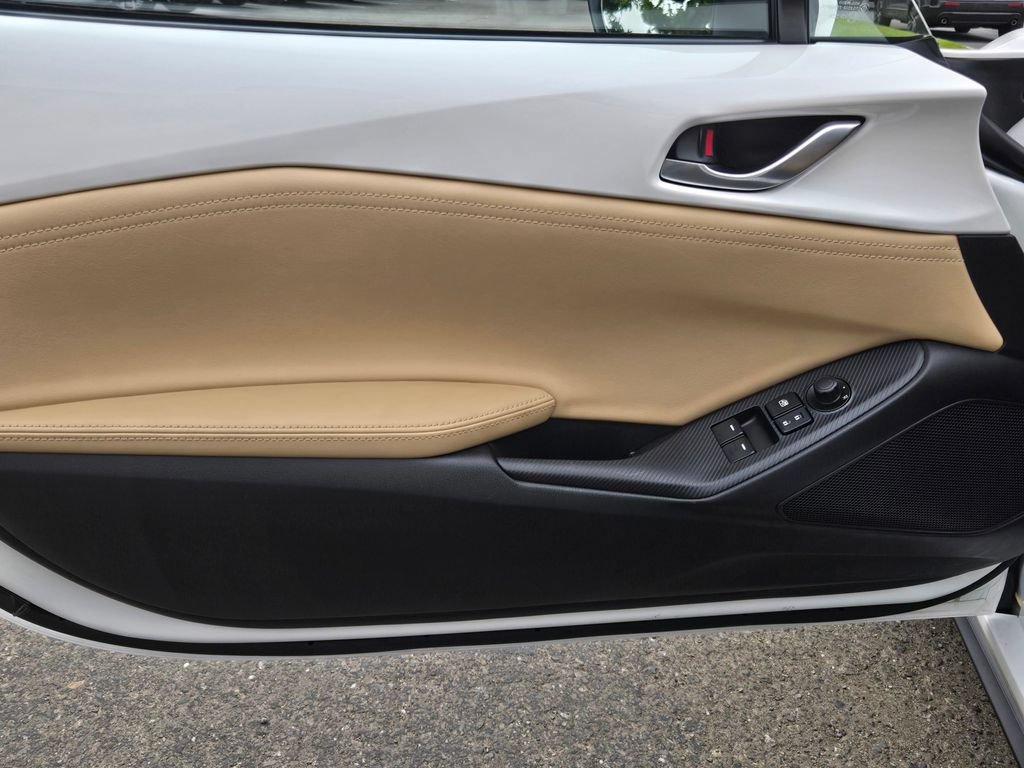 Certified 2025 MAZDA MX-5 Miata Grand Touring RWD image 11