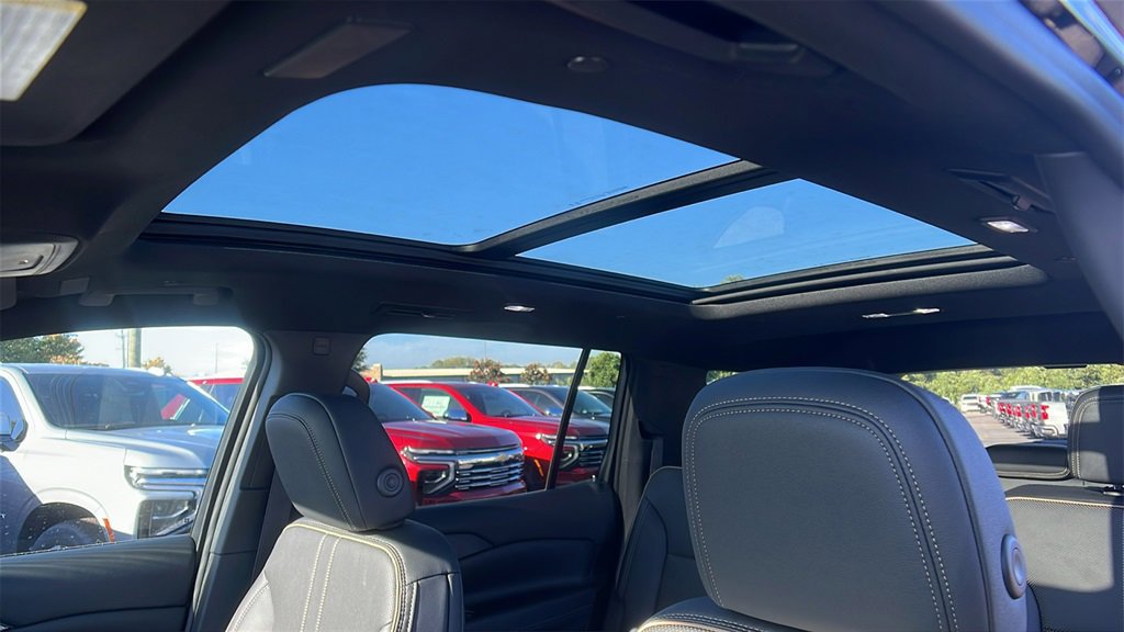 New 2026 Chevrolet Traverse High Country image 16