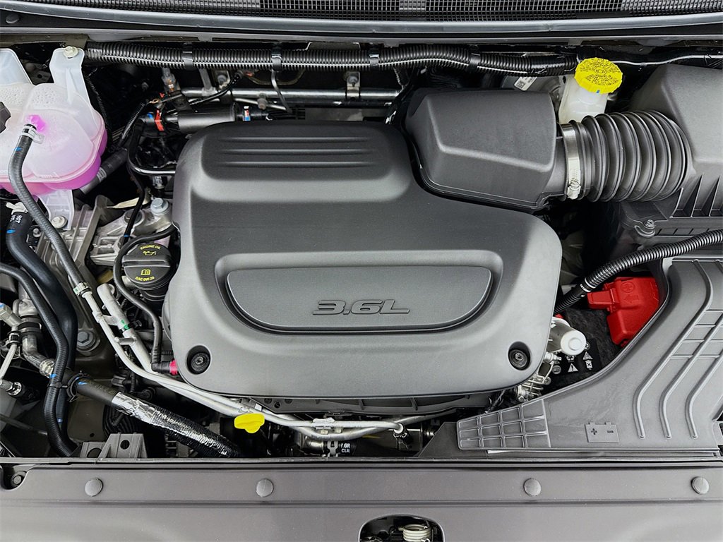 New 2025 Chrysler Pacifica Select image 31