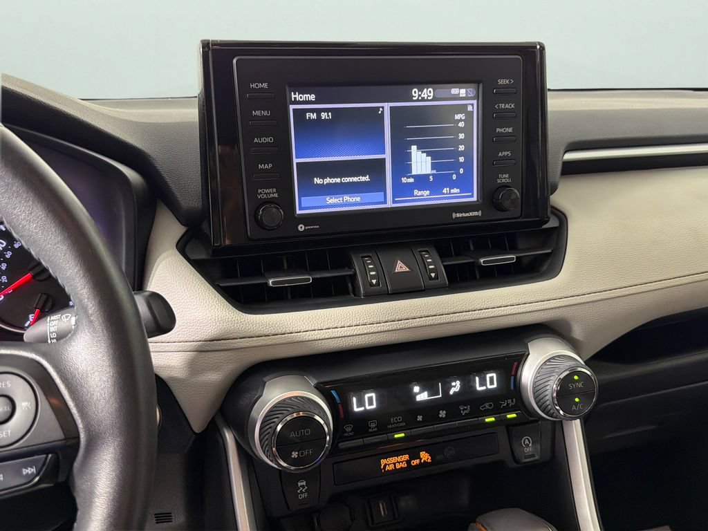 Used 2020 Toyota RAV4 XLE Premium FWD image 22