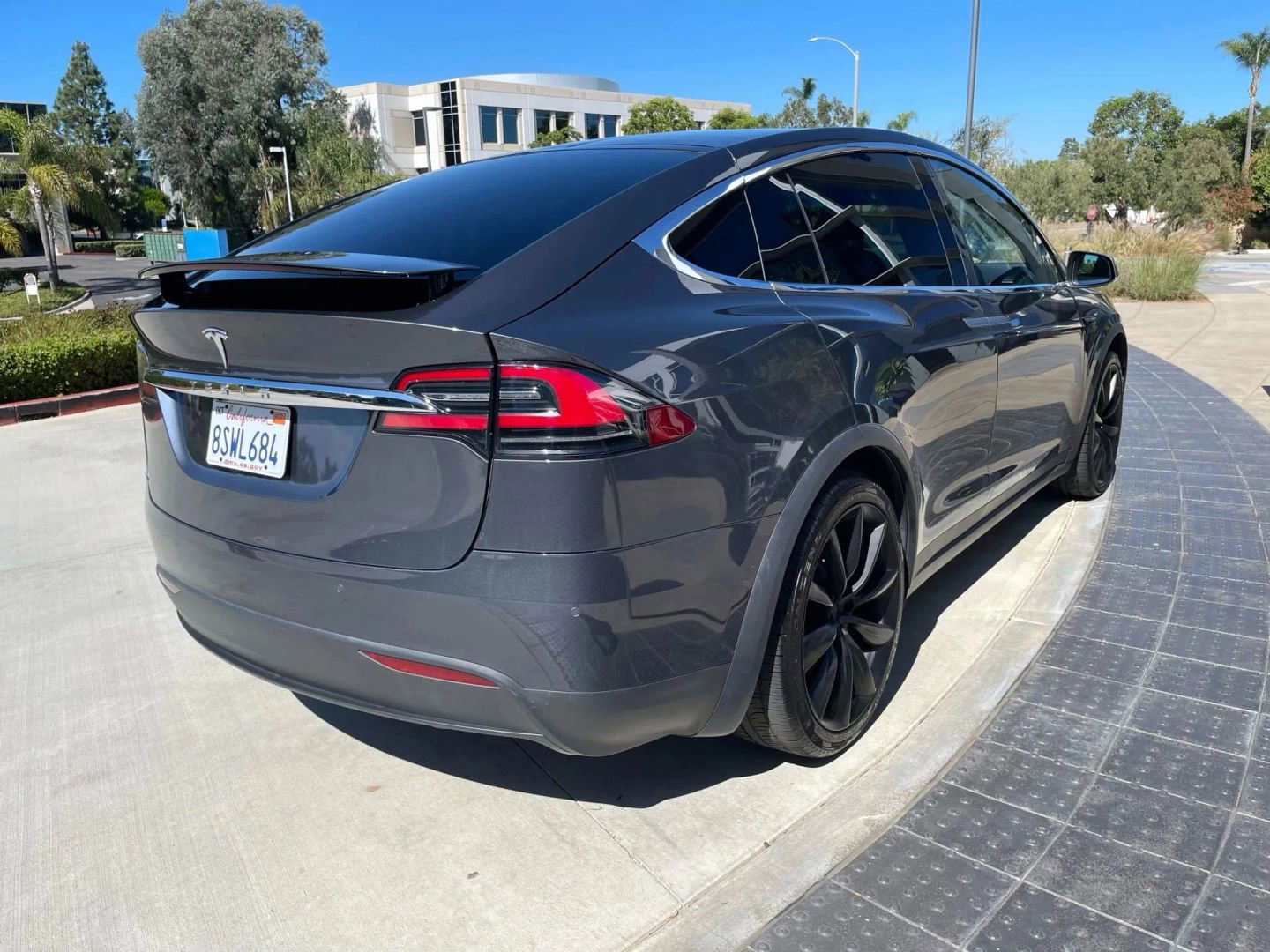 Used 2020 Tesla Model X Long Range AWD/4WD image 13