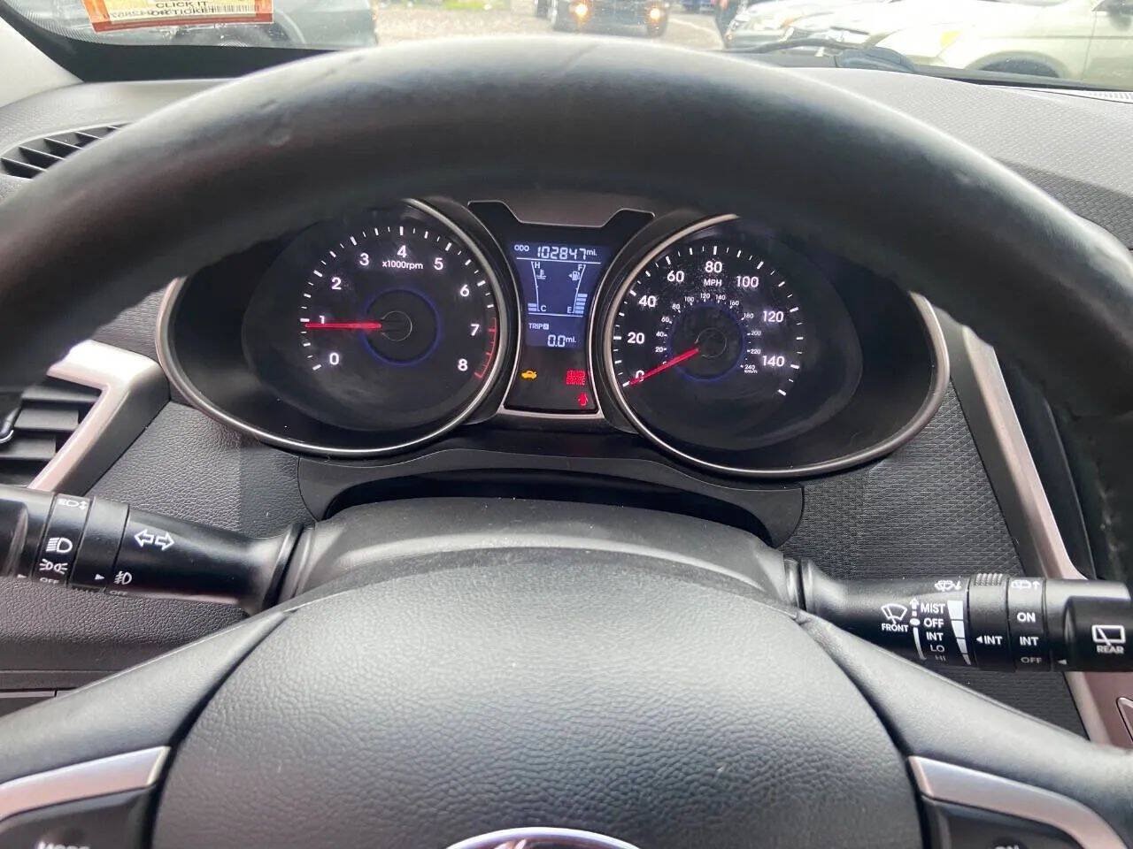 Used 2012 Hyundai Veloster w/ Style Pkg FWD image 14