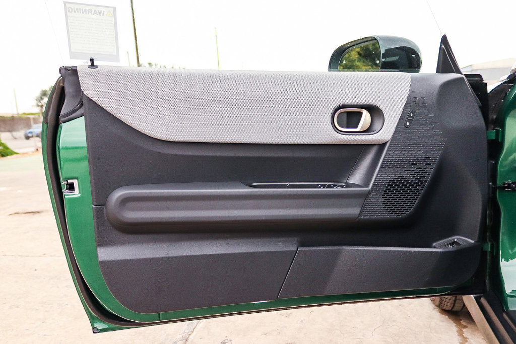 Used 2025 MINI Cooper S FWD image 24